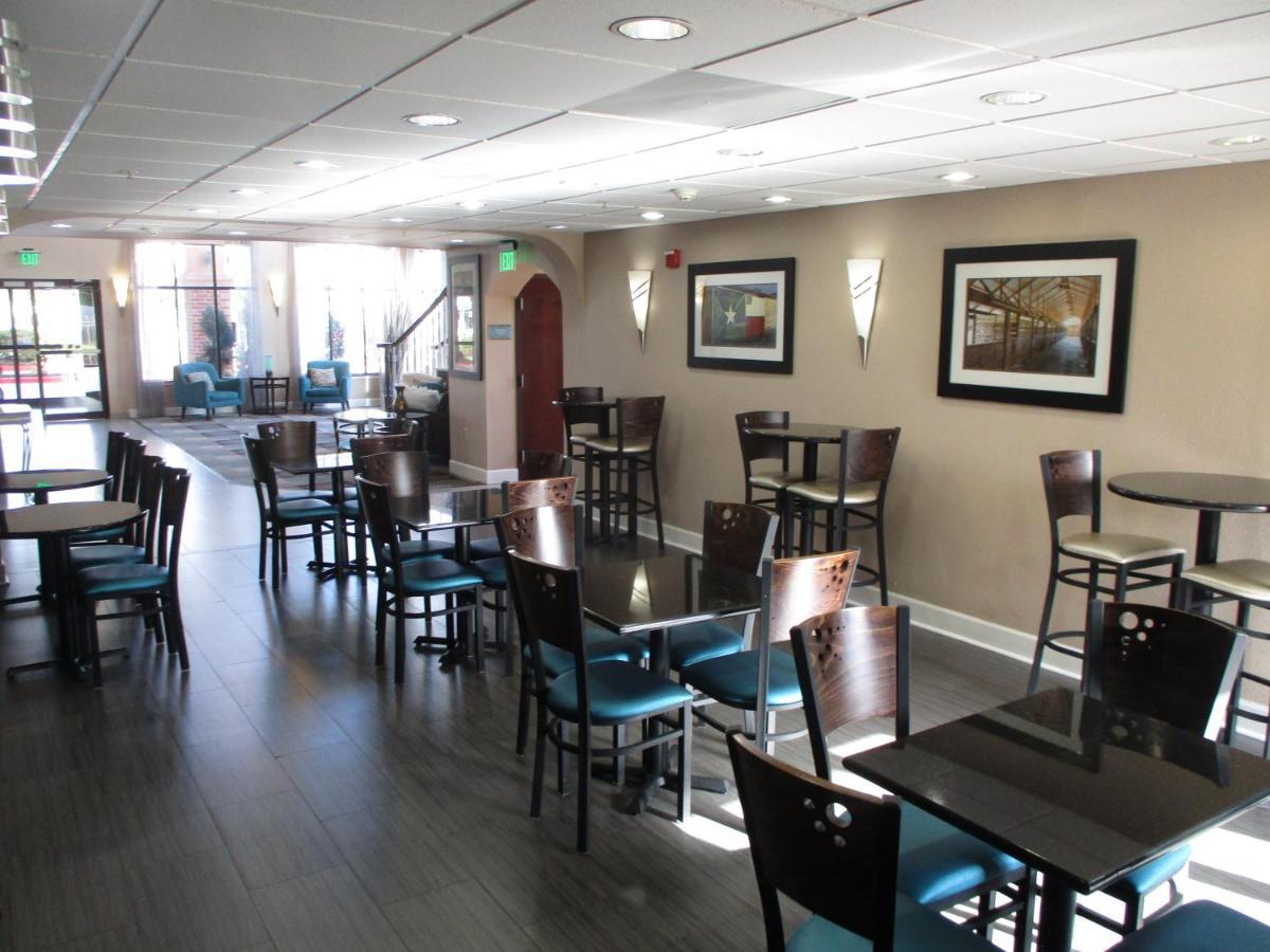Days Inn & Suites By Wyndham Sam Houston Tollway Jersey Village Zewnętrze zdjęcie