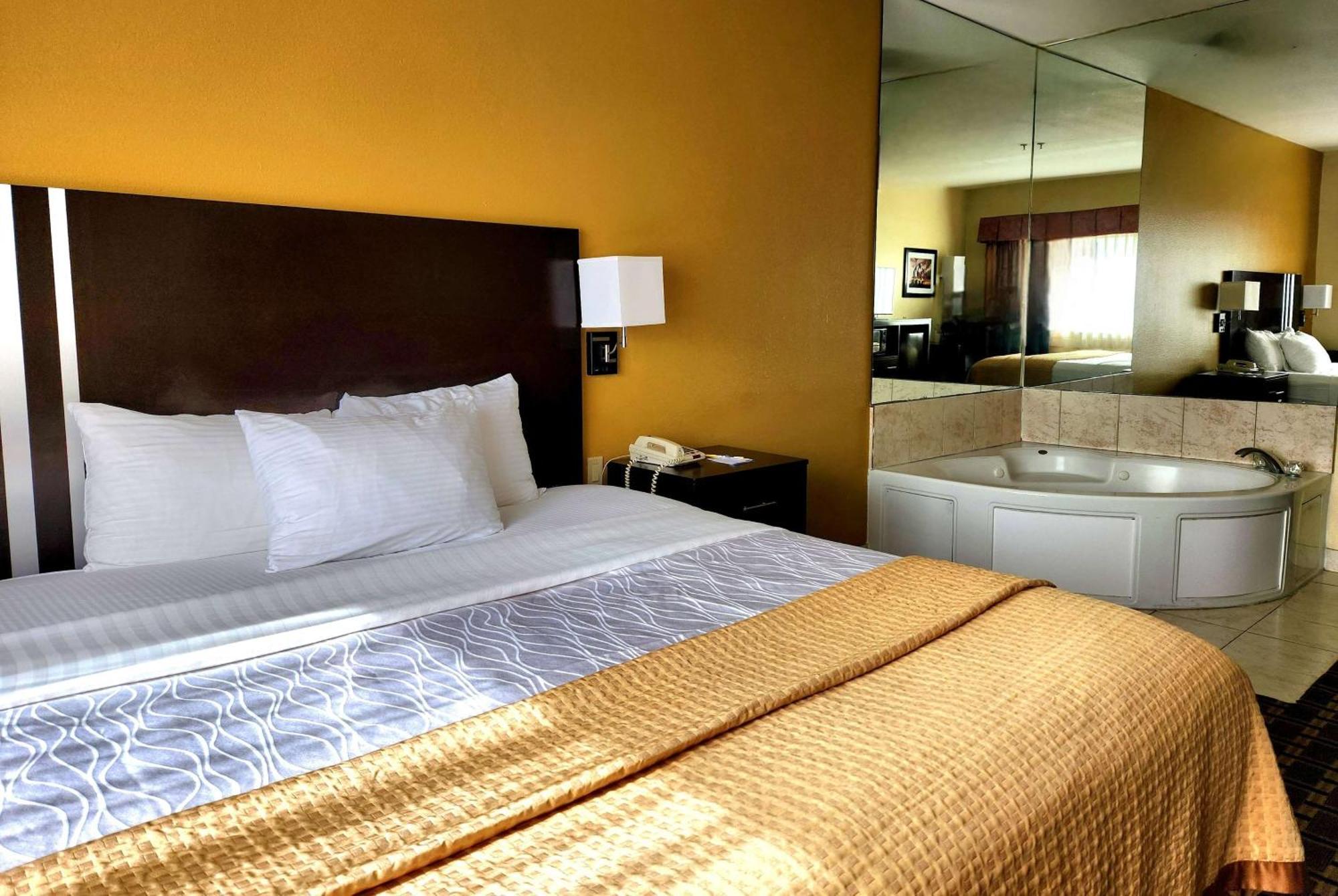 Days Inn & Suites By Wyndham Sam Houston Tollway Jersey Village Zewnętrze zdjęcie