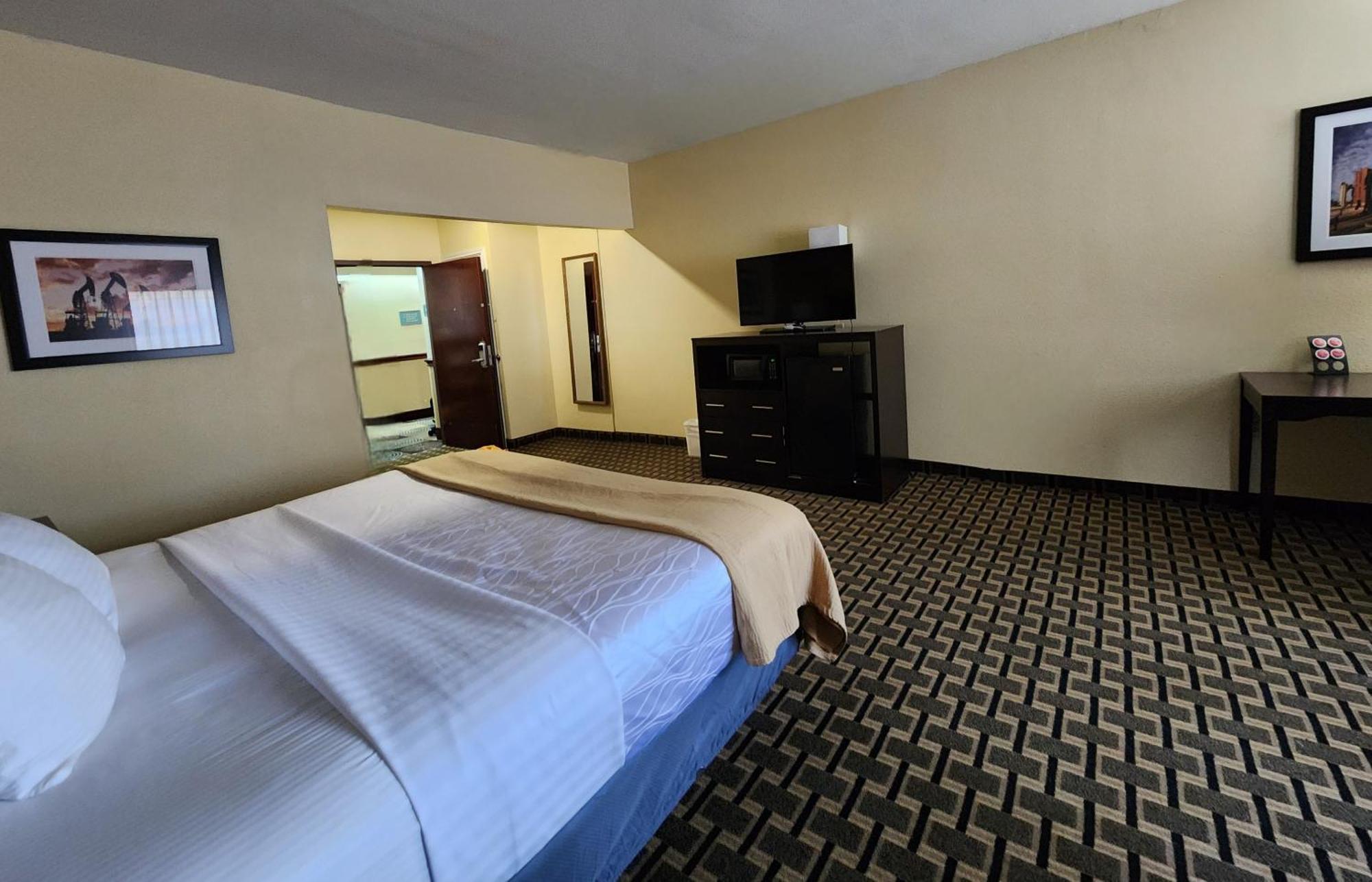 Days Inn & Suites By Wyndham Sam Houston Tollway Jersey Village Zewnętrze zdjęcie