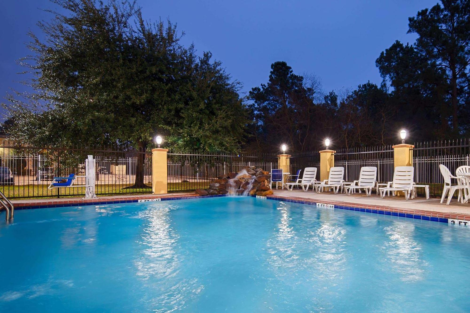 Days Inn & Suites By Wyndham Sam Houston Tollway Jersey Village Zewnętrze zdjęcie